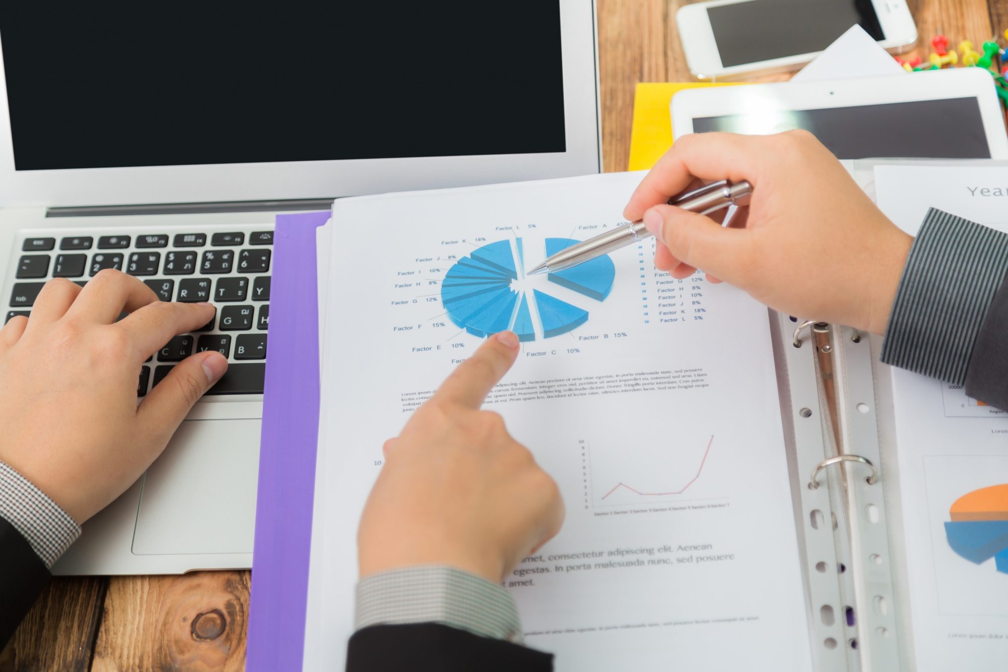 Performance analytics on screen at Ahmedabad’s best digital marketing agency